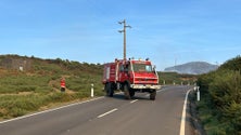 Fogo na Calheta continua ativo e está a ser combatido por 35 operacionais