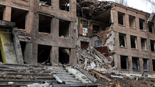 Imagem de Pelo menos 13 mortos em bombardeamento de padaria industrial perto de Kiev