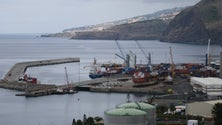 Imagem de Descarga de bens essenciais no Porto do Caniçal (Vídeo)