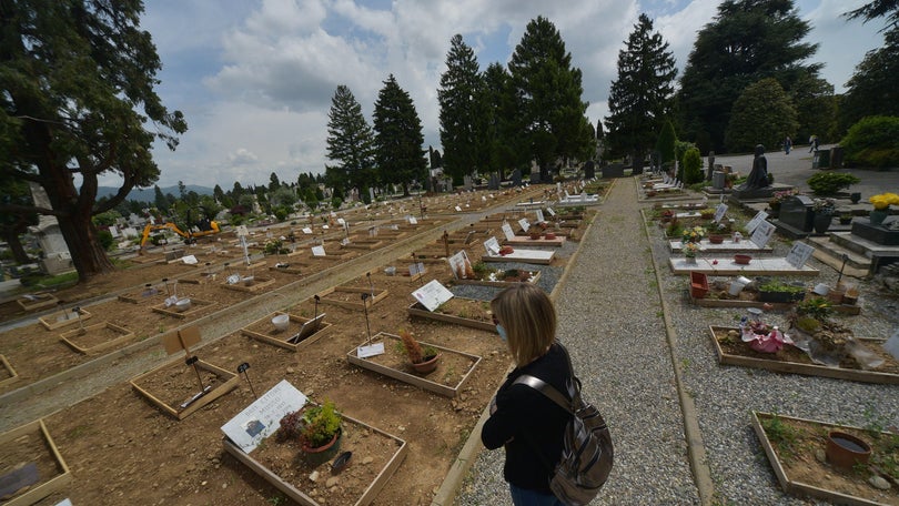 Covid-19: França com mais 14 mortos no espaço de 24 horas