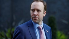 Imagem de Ministro britânico diz que nova estirpe estava «fora do controlo»