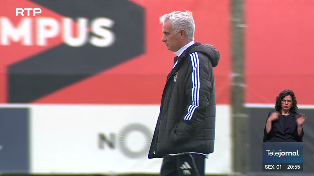 Imagem de José Mourinho nega qualquer contacto com o Real Madrid
