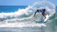 Imagem de São Miguel recebe competição para veteranos do surf (Vídeo)