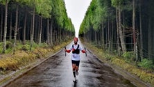 Ultramaratonista percorreu as nove ilhas dos Açores em nove dias (Vídeo)