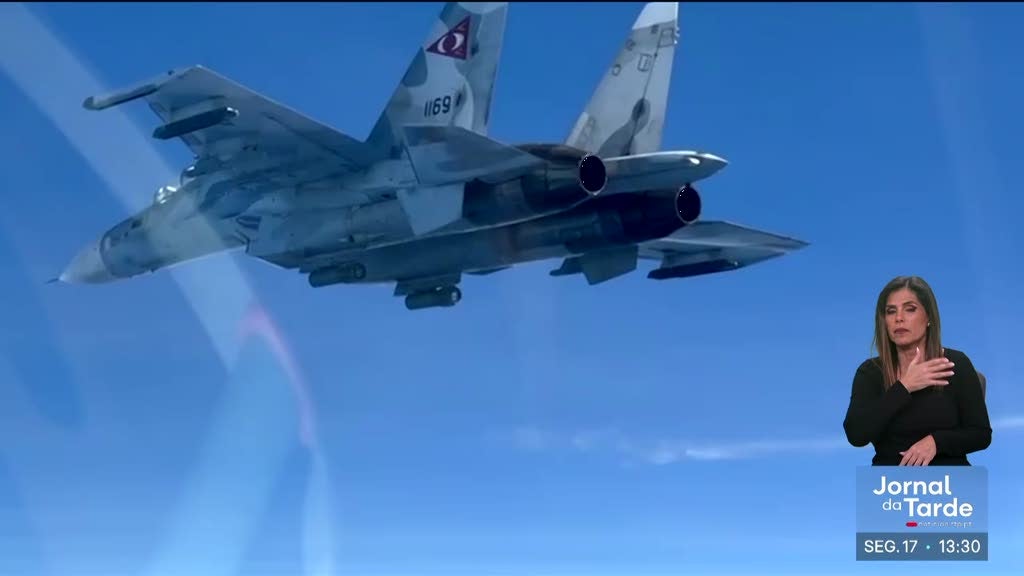 Tensão entre EUA e Venezuela. Trump admite falar com Maduro