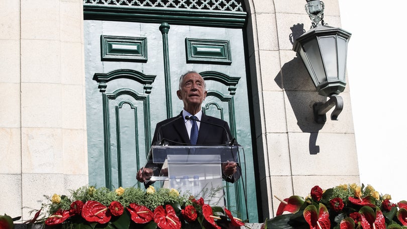 Imagem de Marcelo em ambiente de festa quis deixar sinal de esperança em Ovar