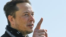 Imagem de Empresário vendeu ações da Tesla no valor de 1.020 biliões