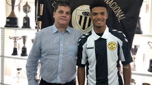 Imagem de Mabrouk Rouai e Seungjun Lee promovidos ao plantel principal do Nacional