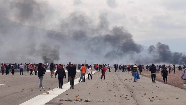 Sete jovens portugueses retidos no Peru por conflitos