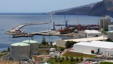 Greve paralisa porto do Caniçal