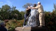 Estátua de Cristóvão Colombo voltou ao Parque de Santa Catarina (Vídeo)