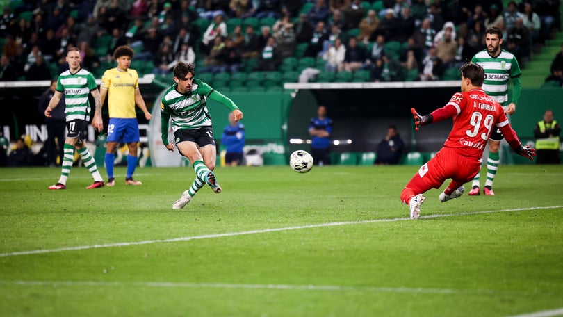 Imagem de Sporting vence Estoril em Alvalade