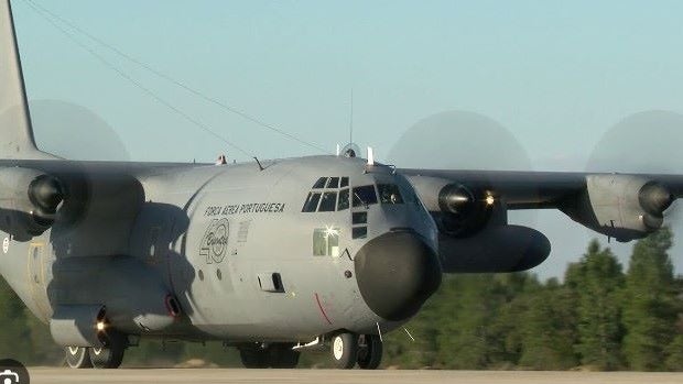 Imagem de Força Aérea retirou 102 portugueses de Marrocos