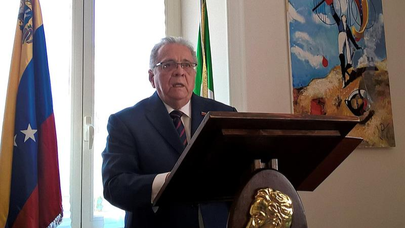 `Sem dinheiro e sem ressentimentos`, embaixador da Venezuela em Itália demite-se