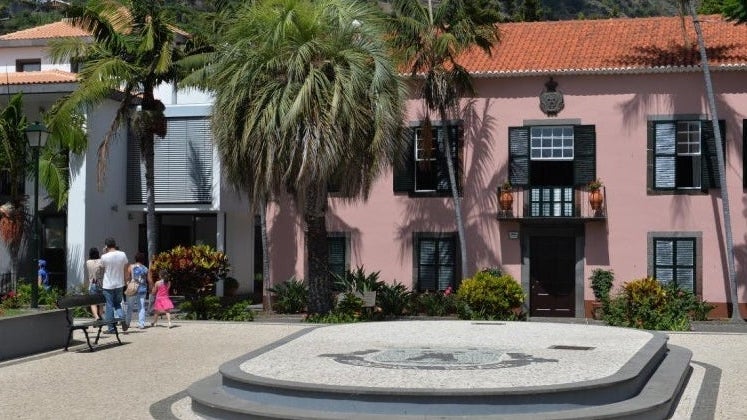 Imagem de Ribeira Brava diz que pela primeira vez não ficam faturas por pagar