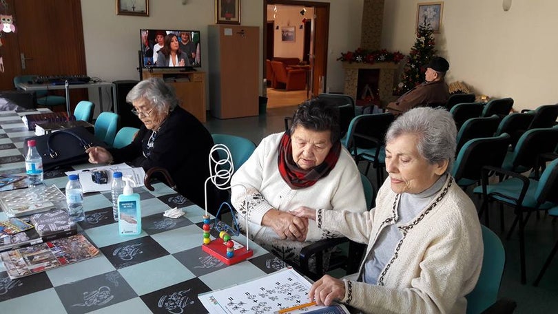 Imagem de Governo reforça verbas para o apoio a idosos no Porto Santo
