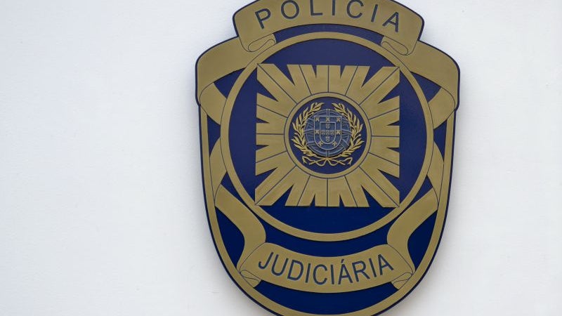 Imagem de PJ detém dois médicos e sete agentes funerários