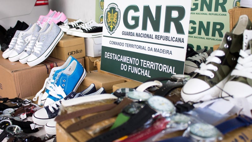 Imagem de GNR apreende 6.271 artigos falsificados