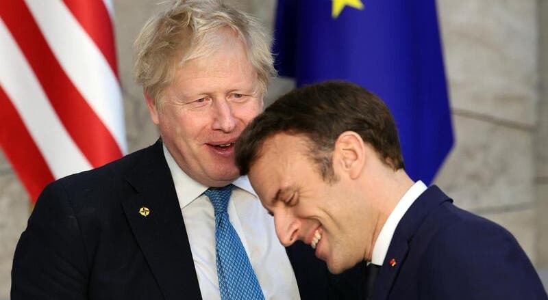 Boris Johnson e Macron enaltecem «amizade e camaradagem» nos últimos anos