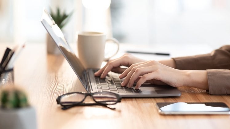 Teletrabalho pode fazer aumentar natalidade