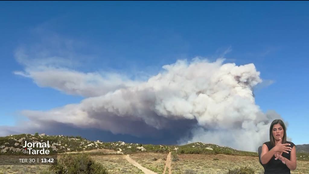 Incêndio na Califórnia. Milhares de bombeiros continuam no terreno