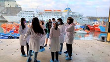 Imagem de 60 alunos de três estabelecimentos de ensino visitam a Lota e o Laboratório do Mar