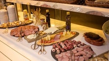 Imagem de Covid-19: Reabertura de restaurantes portugueses em Inglaterra é teste à sobrevivência
