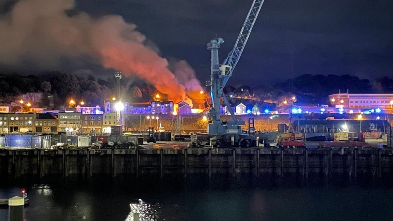 Imagem de Um morto e 10 desaparecidos em explosão em Jersey