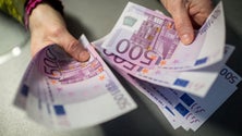 Imagem de Notas de 500 euros começam hoje a ‘desaparecer’ mas mantêm valor