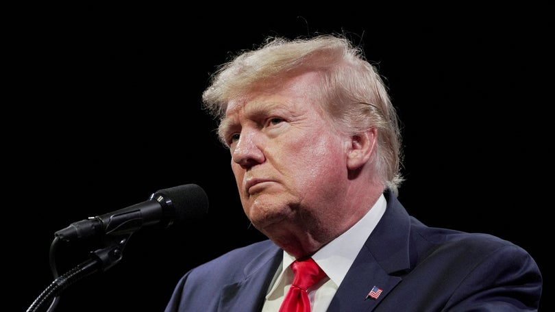 Imagem de Comissão de investigação intima Trump a depor