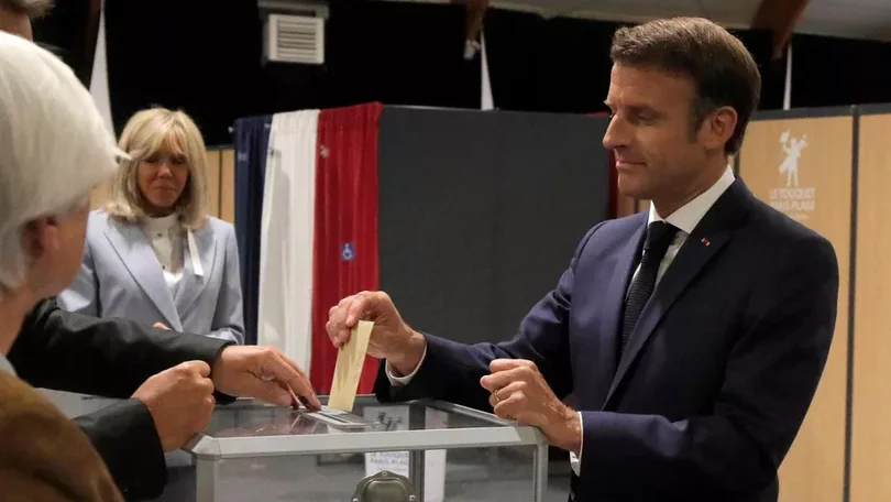Macron perde maioria absoluta