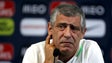 Fernando Santos elogia Uruguai, mas fica “mais uns tempos” na Rússia