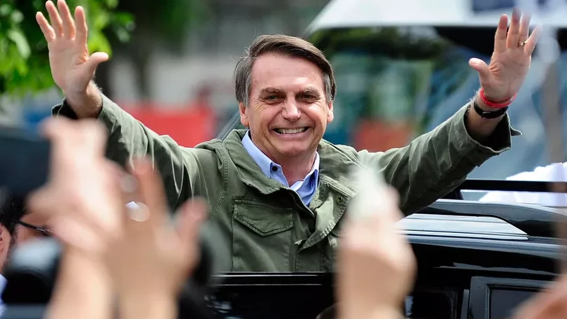 Primeiros números oficiais dão vitória Bolsonaro sem maioria absoluta