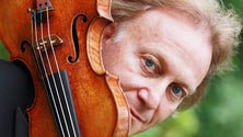 Imagem de Violino raro de 1735 no Teatro Baltazar Dias