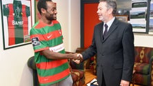 Imagem de Zainadine regressa a Portugal para jogar no Marítimo