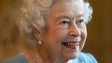 Rainha Isabel II testa positivo à covid-19