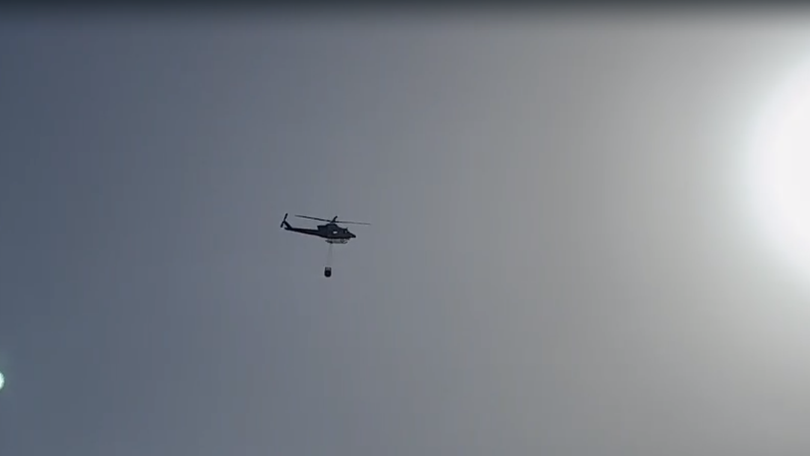 Imagem de Incêndio na Ponta do Sol e Calheta mobiliza helicóptero