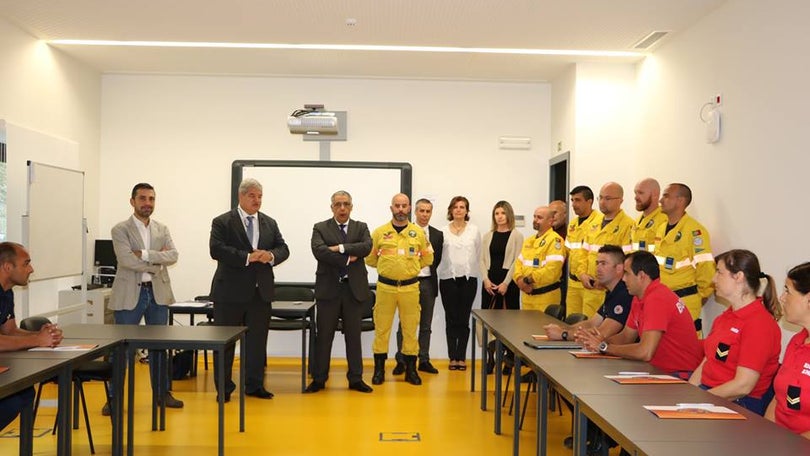 Equipa helitransportada para atuar no combate na Madeira começou hoje formação