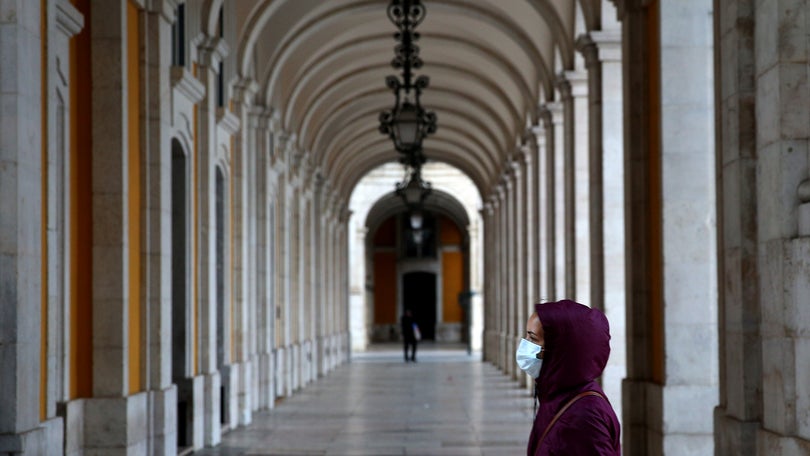 Imagem de Portugal com duas mortes e 707 novos casos