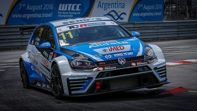 Imagem de Campeonato Nacional de Velocidade Turismo, pódio para a equipa Novadriver