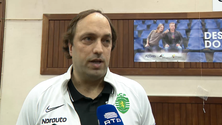 Voleibol: treinador do Sporting lamenta quebra da equipa (Vídeo)