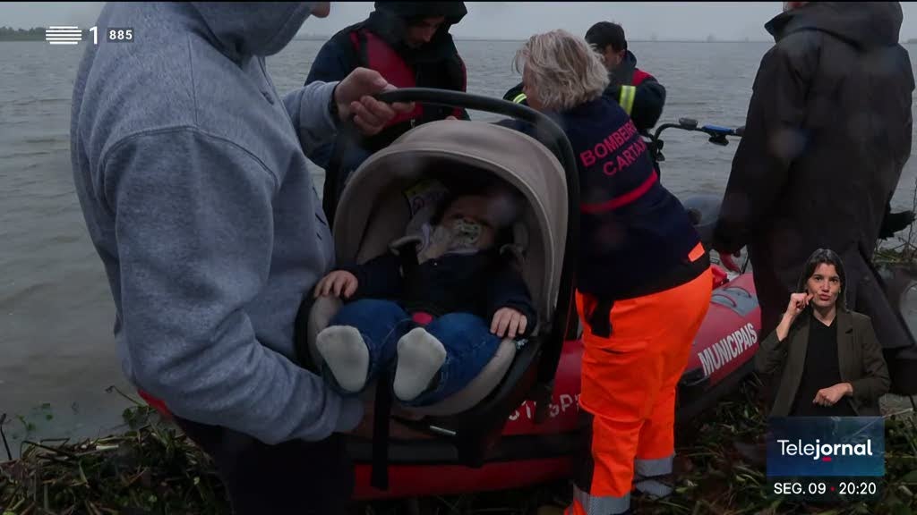 Imagem de Valada do Ribatejo continua isolada