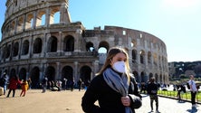 Imagem de Covid-19: Itália regista mais três mortes, região de Roma admite confinamentos