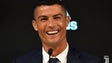 Cristiano Ronaldo feliz desvaloriza idade