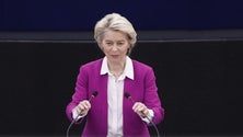 Von der Leyen dá exemplo de Portugal