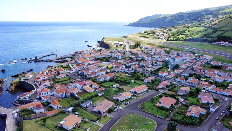 Imagem de Santa Cruz das Flores pronuncia-se sobre alteração do feriado