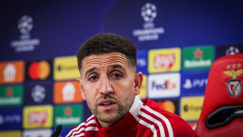 Taarabt convicto de que Benfica vai «vencer» o Liverpool