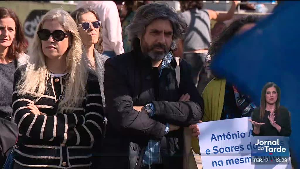 Imagem de Professores do ensino artístico em protesto contra a precariedade