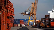Imagem de Luta de estivadores no porto de Lisboa está a afetar o abastecimento de produtos para a Madeira (Áudio)
