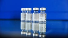 Imagem de DGS encurta intervalo entre doses vacina Pfizer